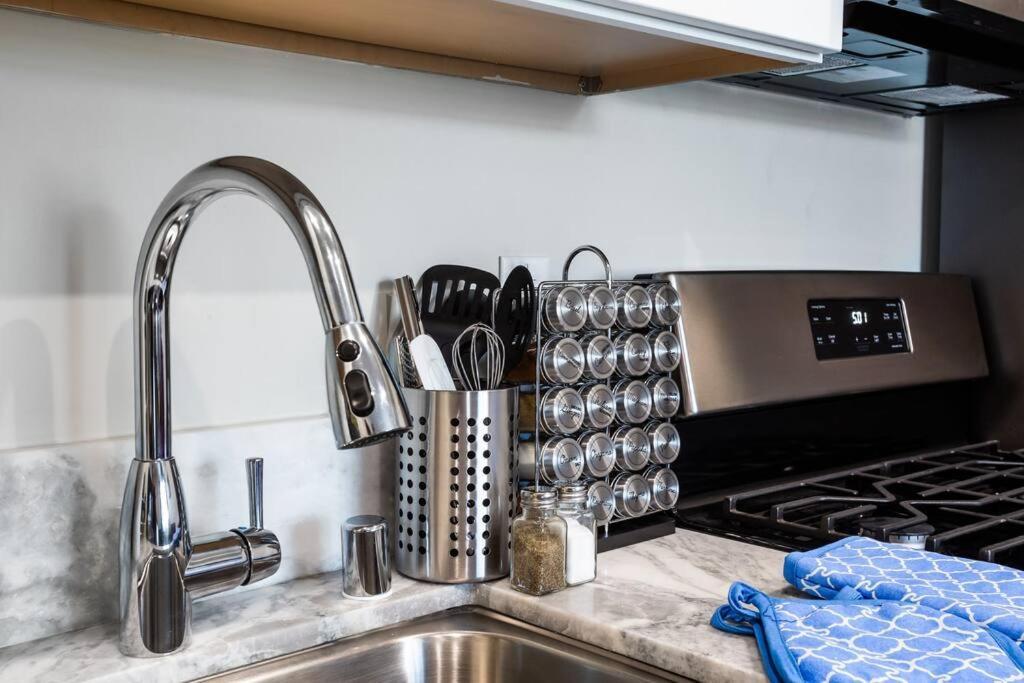 1-Bedroom With Cali King Size Bed In San Diego Eksteriør bilde